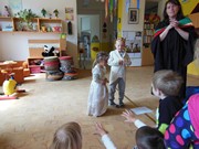 Den cizích zemí a jazyků